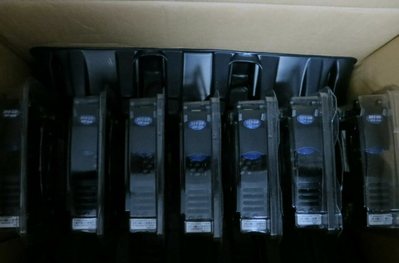 005048990 BPS 3,5 del almacenamiento en discos 300GB 15K 4G 528 FC de los discos duros del Emc Vmax